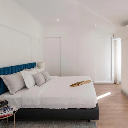 Apartament Via Augusta 129 *