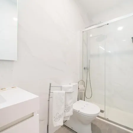 Via Augusta 129 * Lisboa