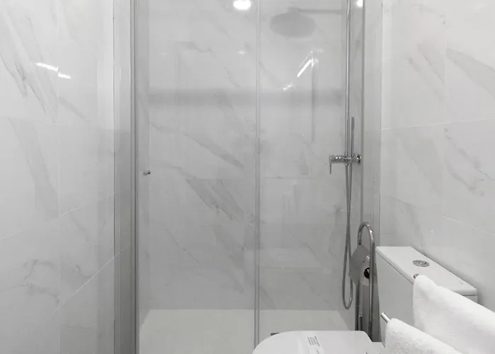 Daire Via Augusta 129 *