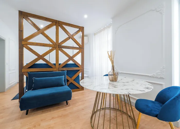 Daire Via Augusta 129 *