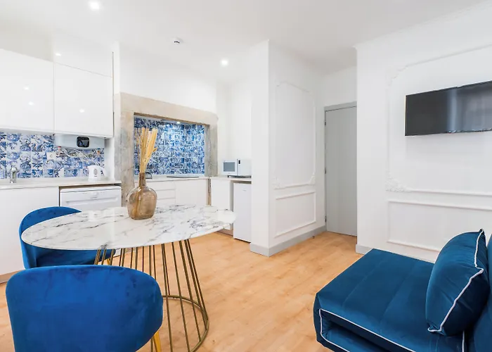 Daire Via Augusta 129 *