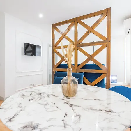 Via Augusta 129 * Lisboa